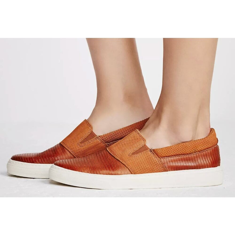 Free People Off Duty Slip On Sneaker Textured Leather Boho Indie EU39/US8.5